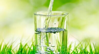 Kilo kaybı için içme diyetine uyma kuralları
